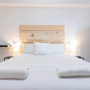  Hostal Easy Sants By Bossh! (adults Only) España