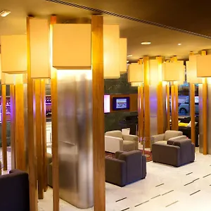 巴塞罗那雅典娜公寓式酒店 **** 巴塞罗那